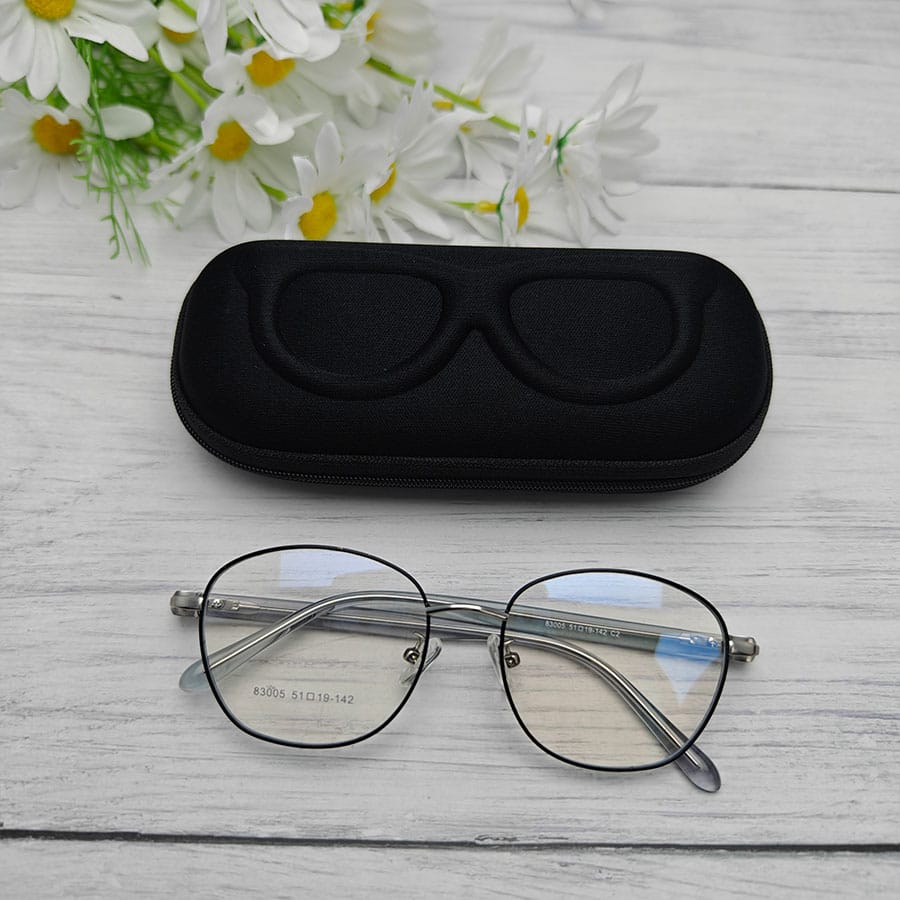 Zipper glasses case