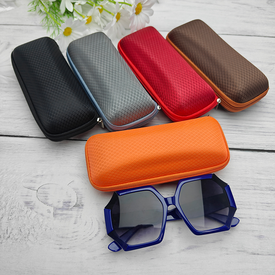 Zipper glasses case