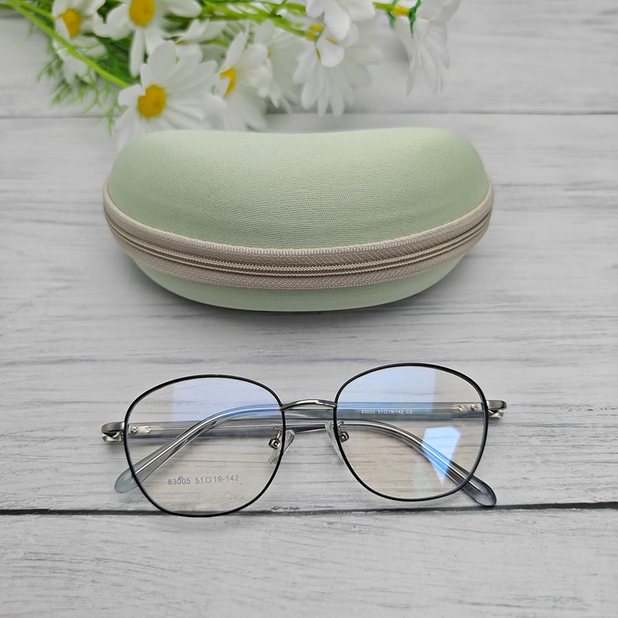 Zipper glasses case