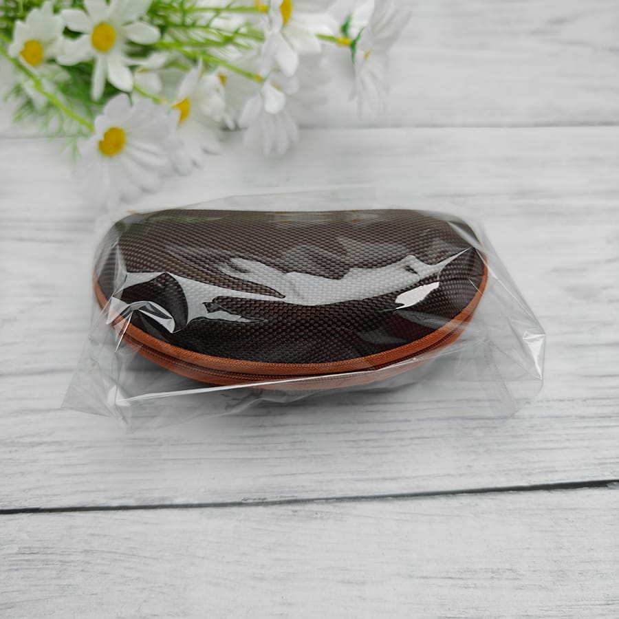 Zipper glasses case