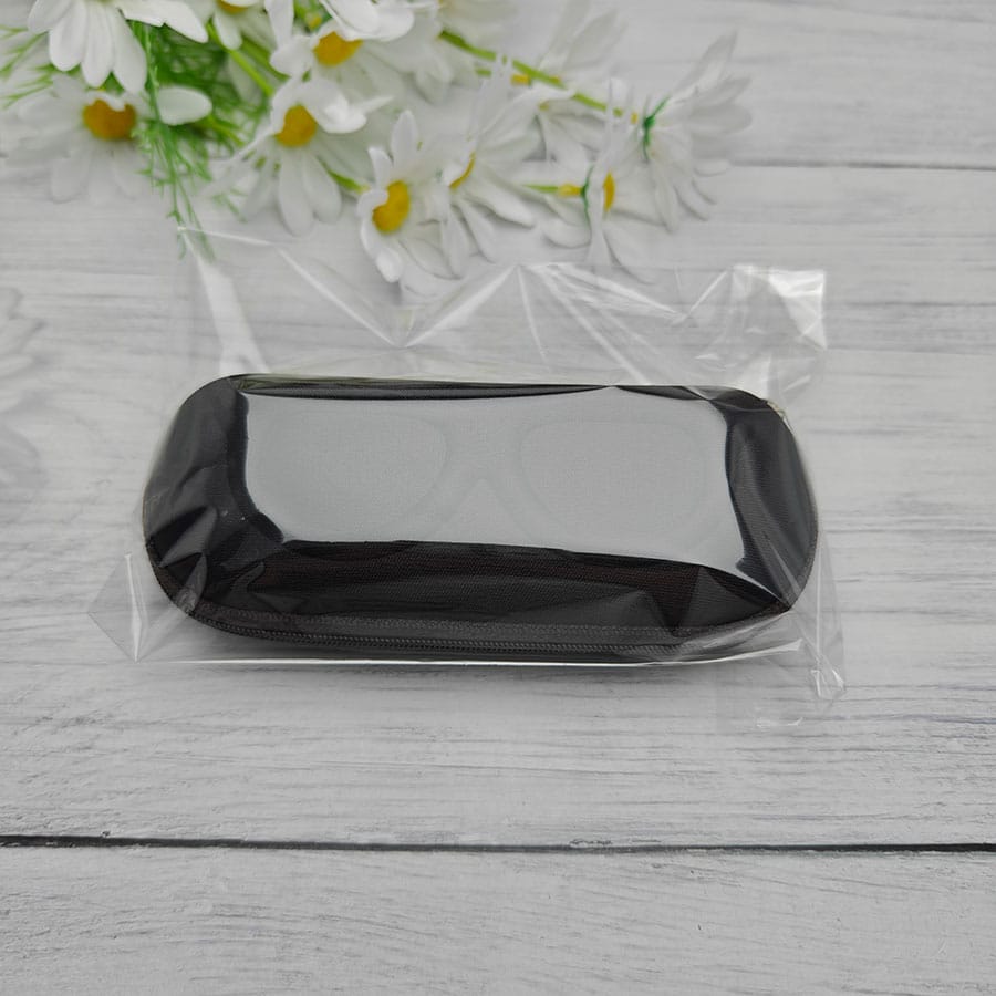 Zipper glasses case