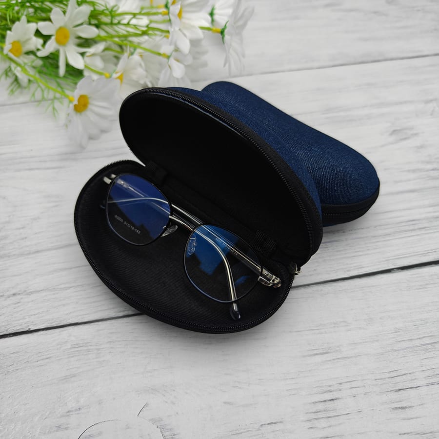 Zipper glasses case