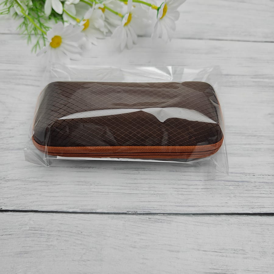 Zipper glasses case