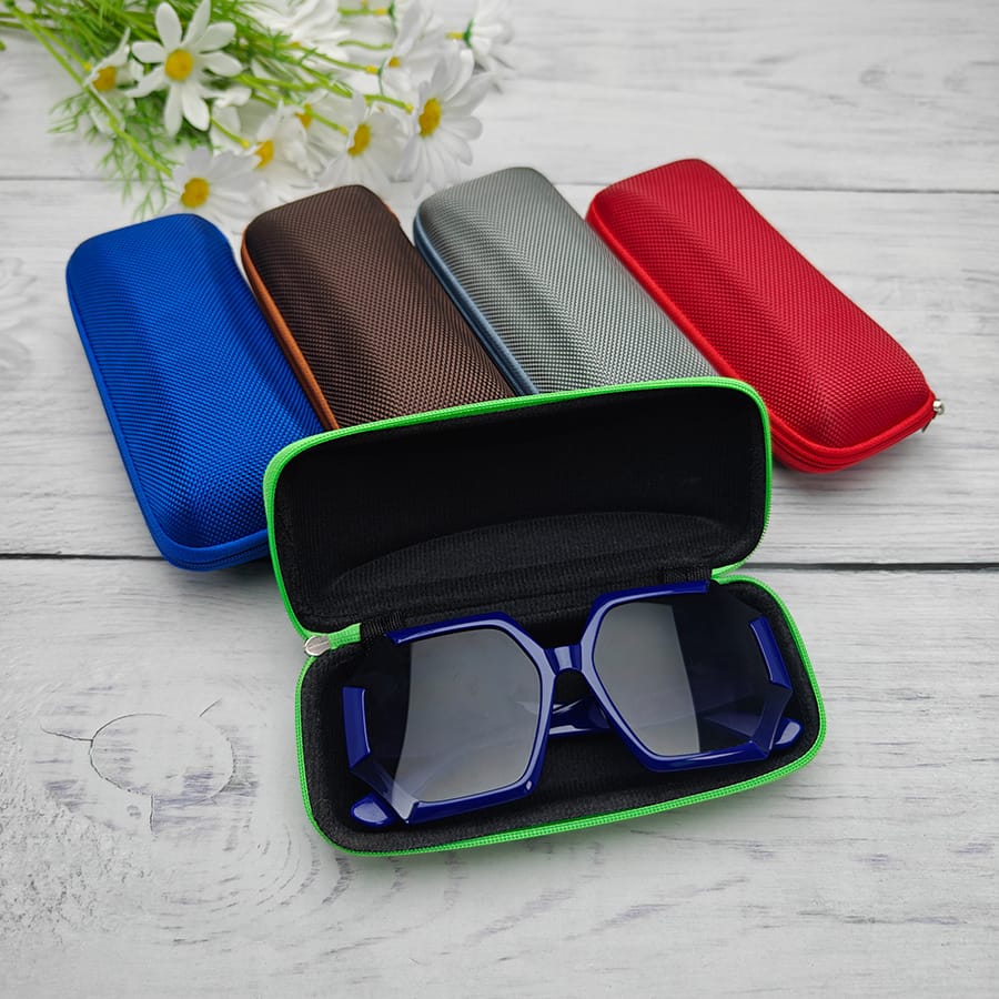 Zipper glasses case