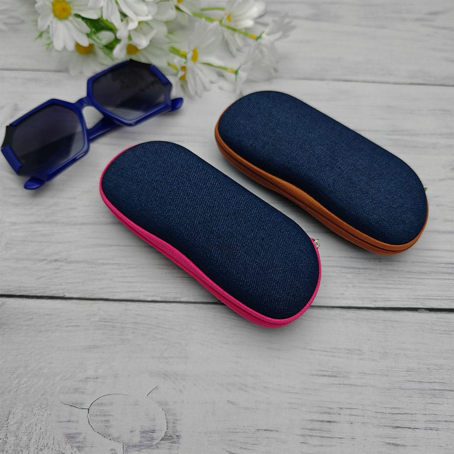 Zipper glasses case