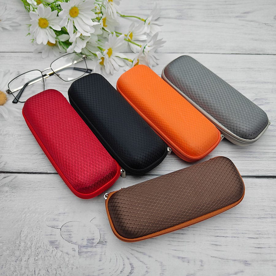 Zipper glasses case