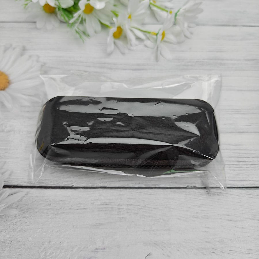 Zipper glasses case