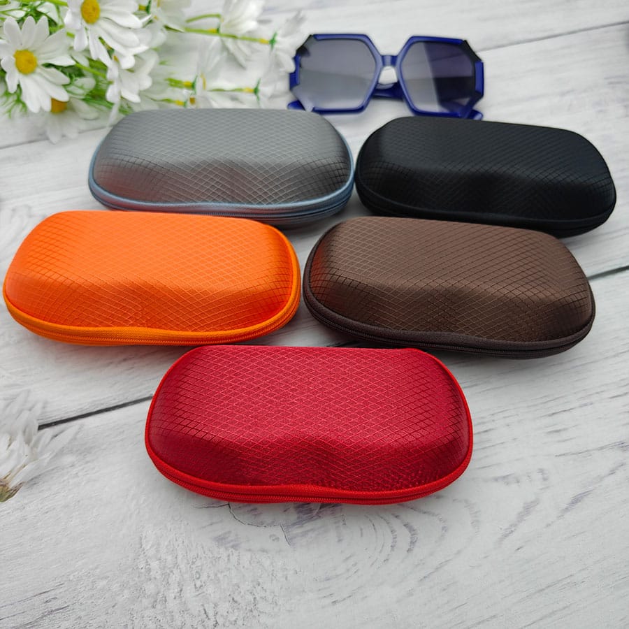 Zipper glasses case