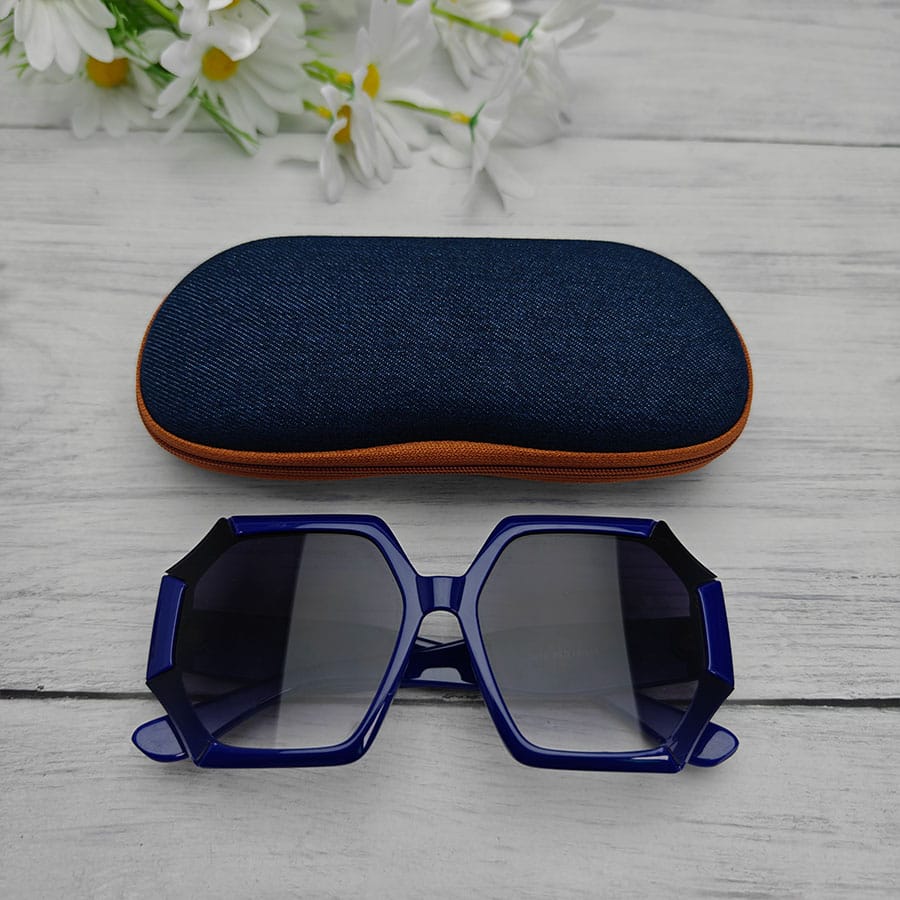 Zipper glasses case