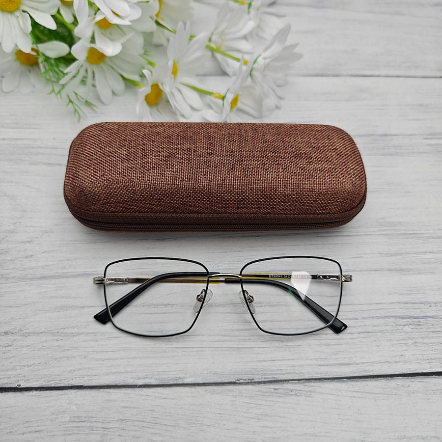 Zipper glasses case