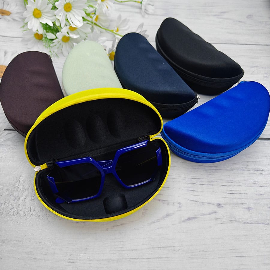 Zipper glasses case