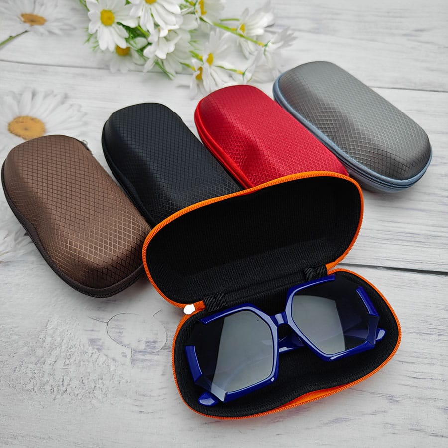 Zipper glasses case