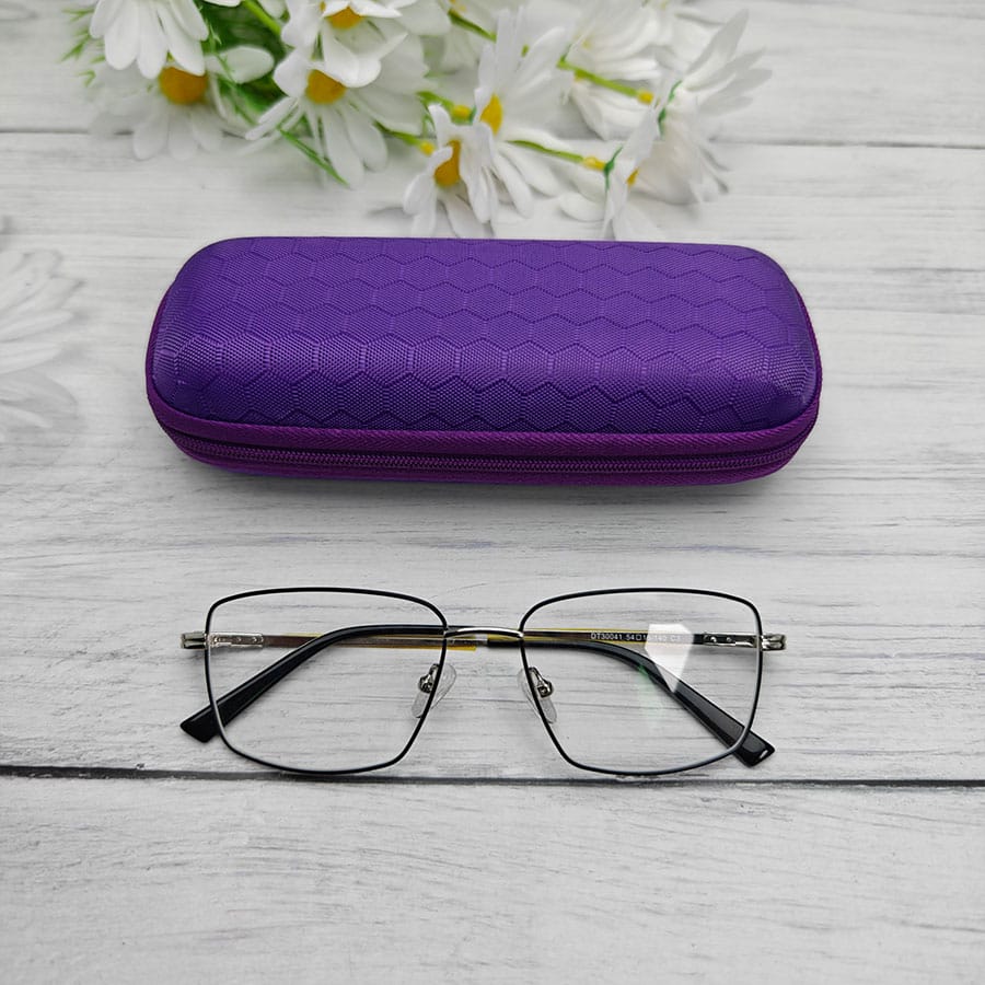 Zipper glasses case