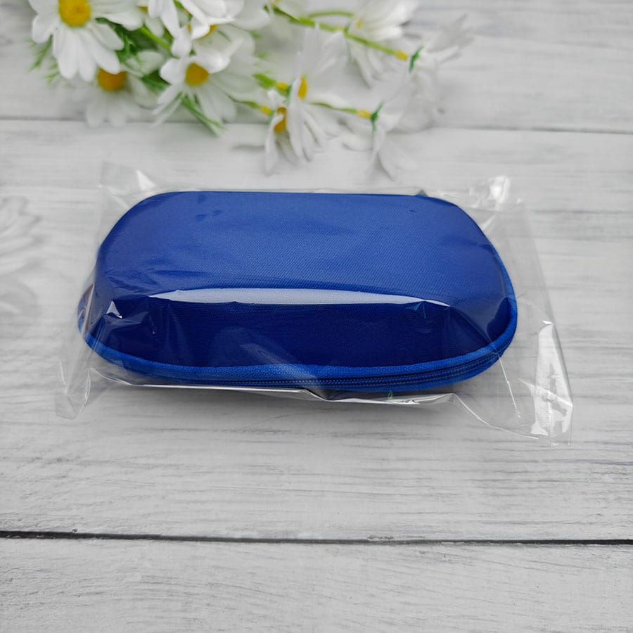 Zipper glasses case