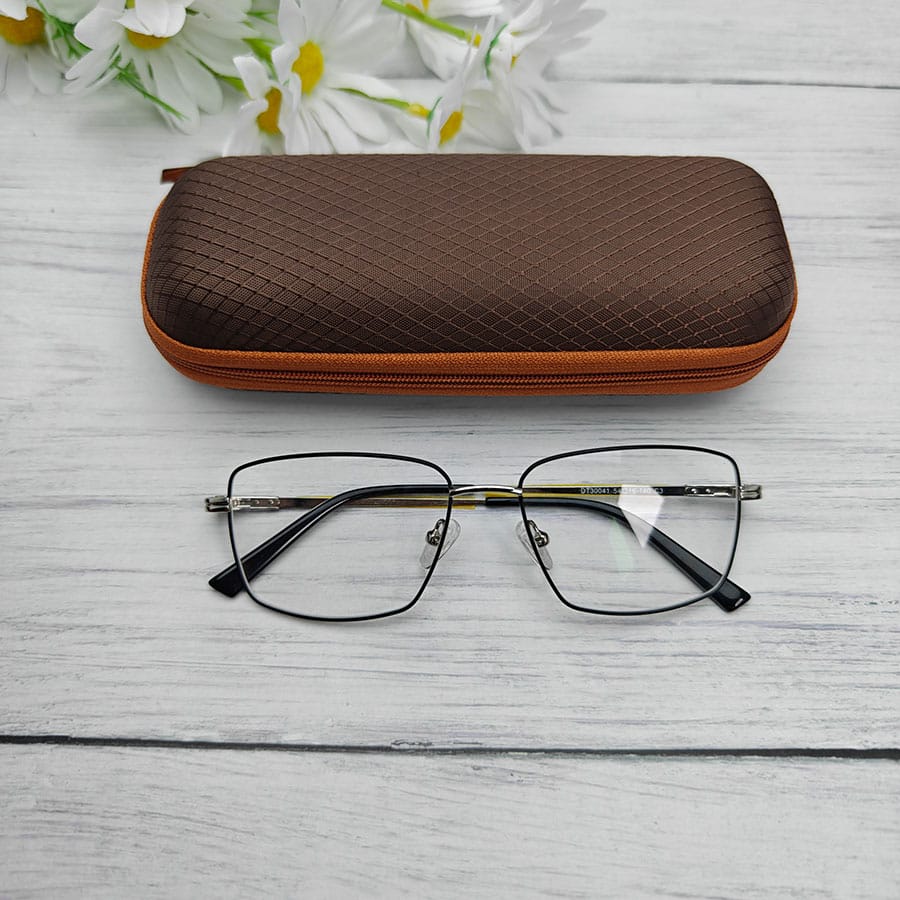 Zipper glasses case