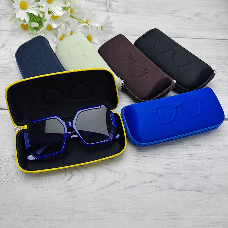 Zipper glasses case