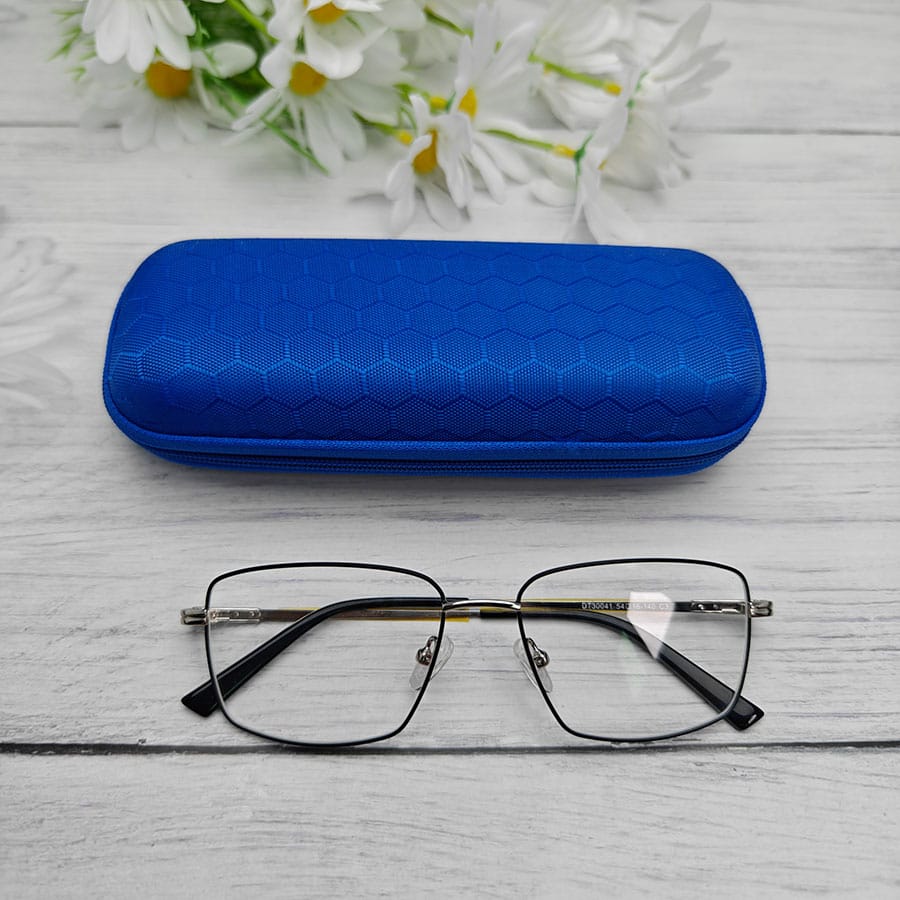 Zipper glasses case
