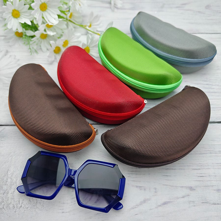 Zipper glasses case