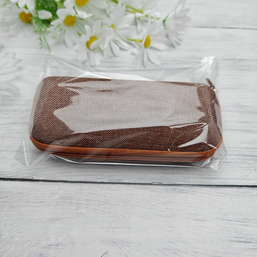 Zipper glasses case