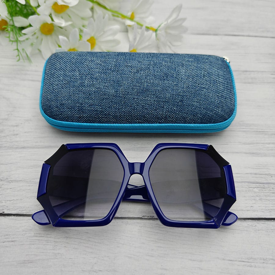 Zipper glasses case