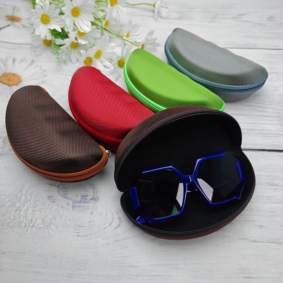 Zipper glasses case