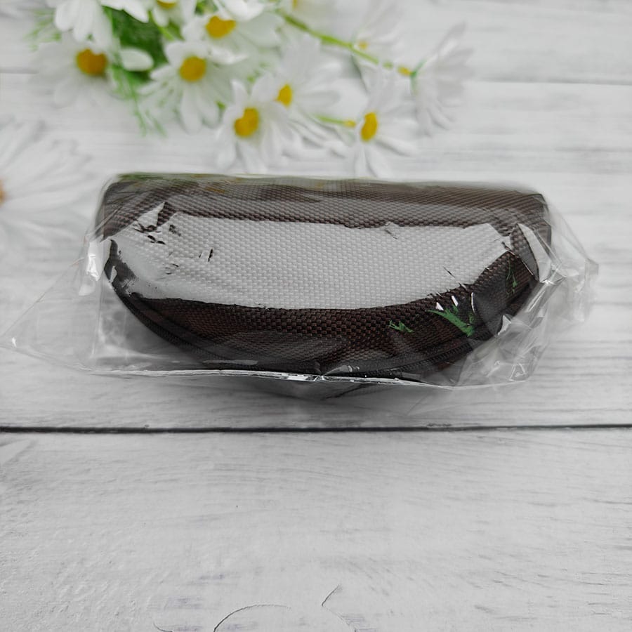 Zipper glasses case