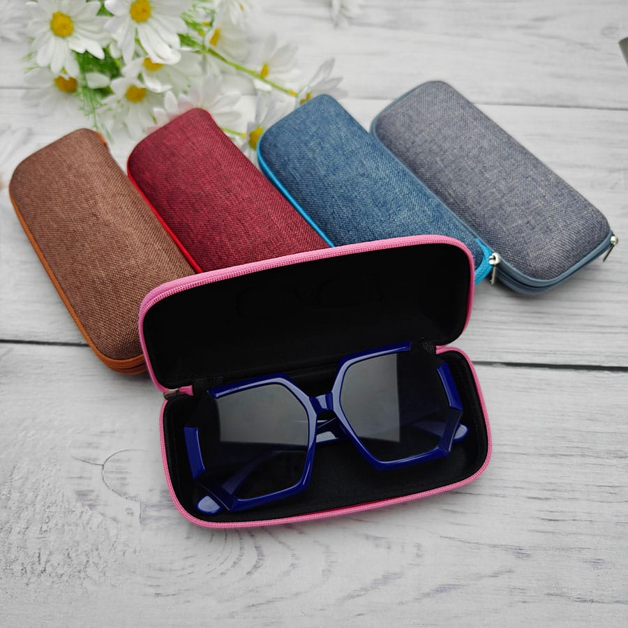 Zipper glasses case