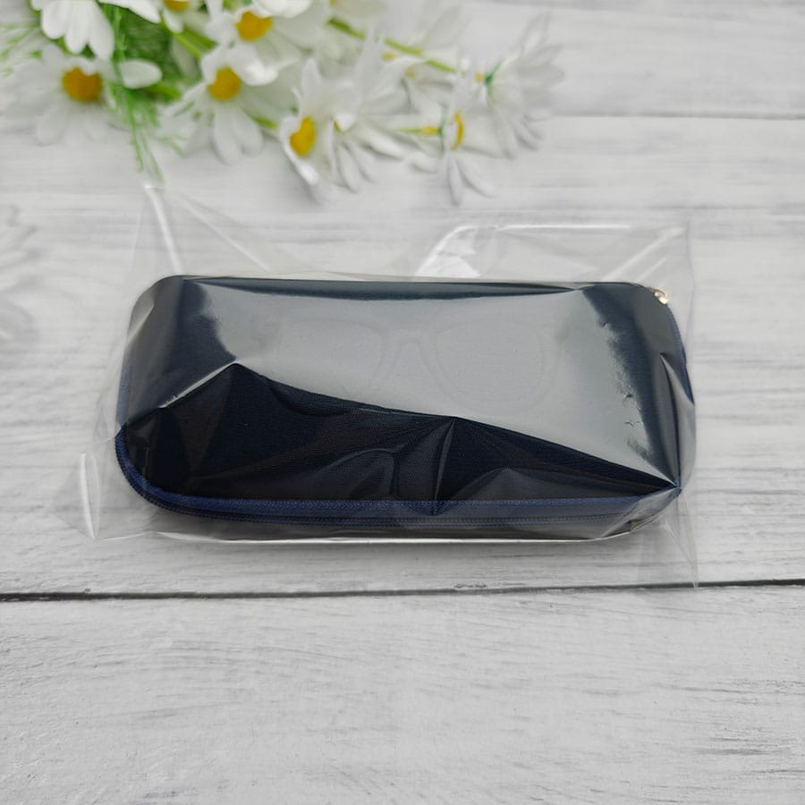 Zipper glasses case