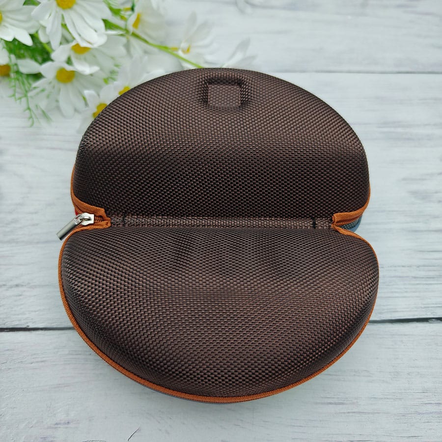 Zipper glasses case