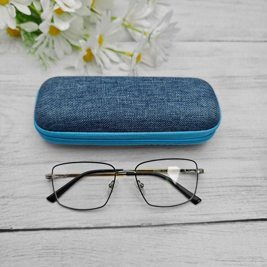 Zipper glasses case