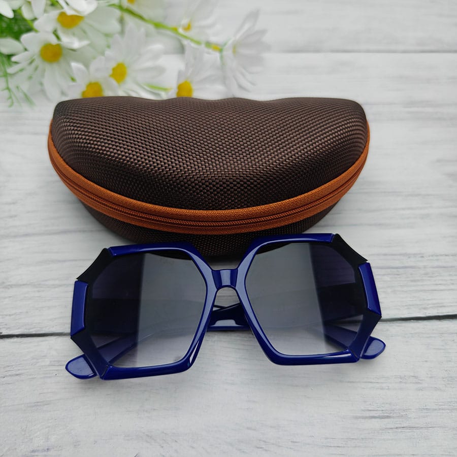 Zipper glasses case