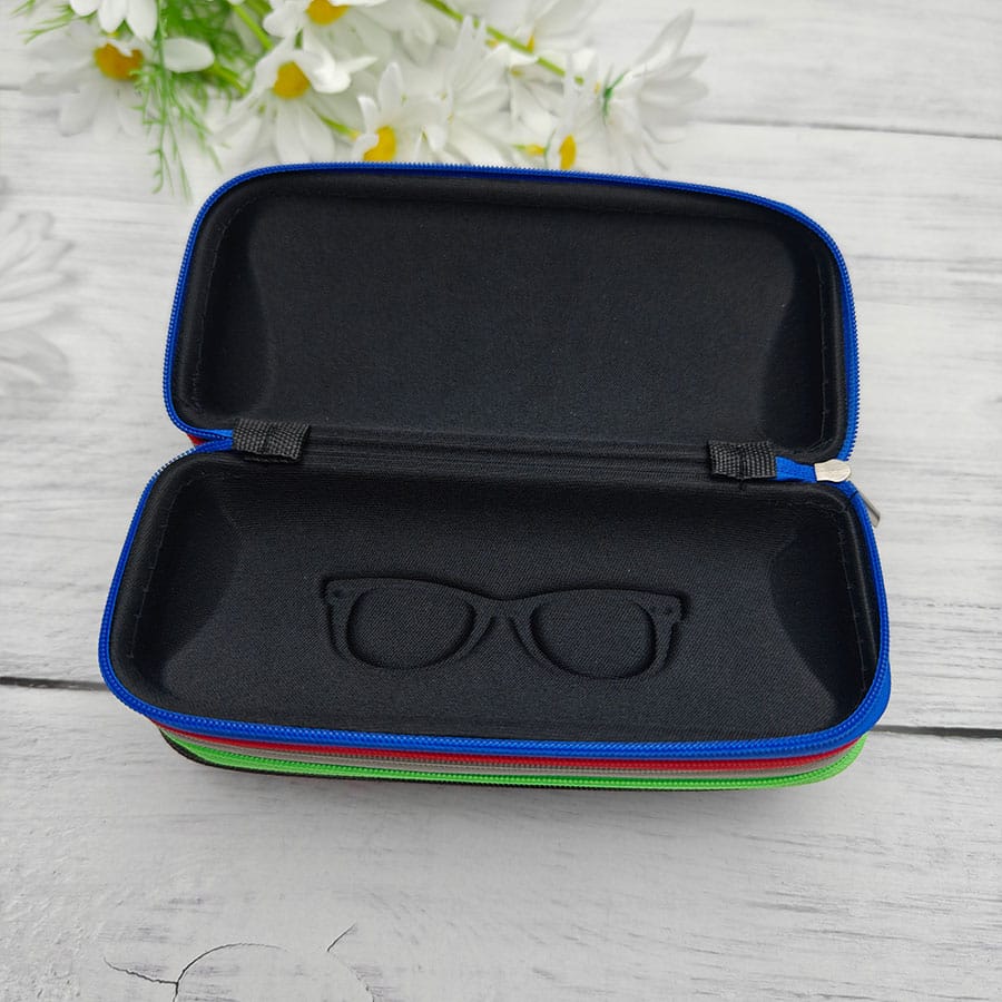 Zipper glasses case