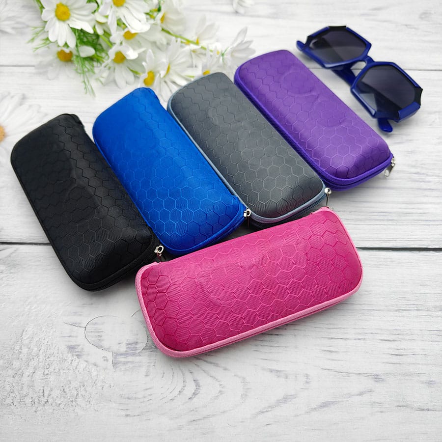 Zipper glasses case