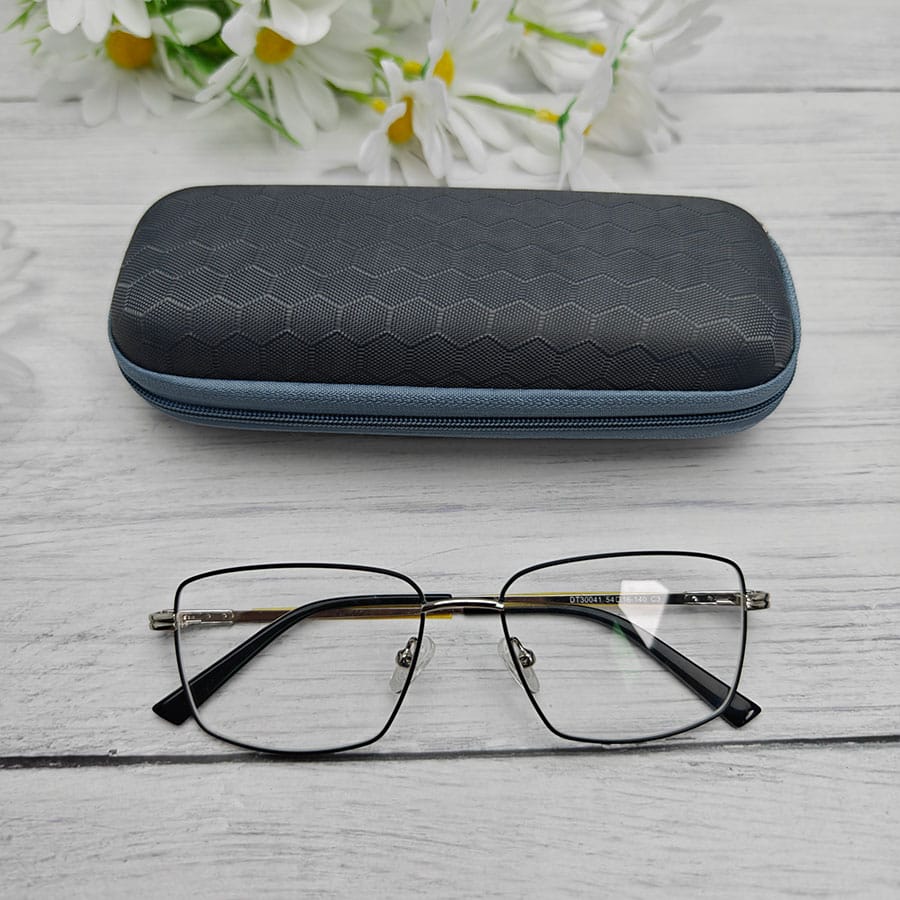 Zipper glasses case