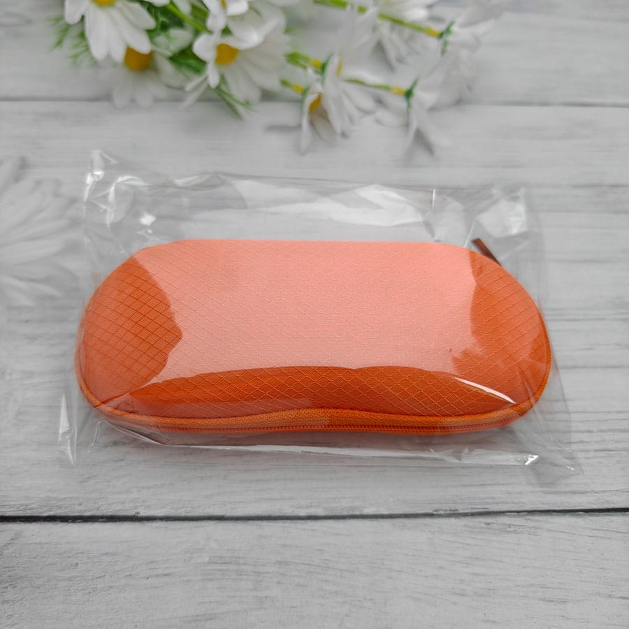 Zipper glasses case