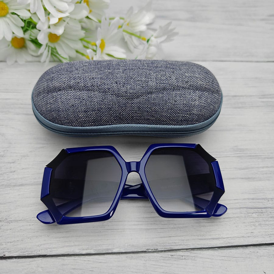 Zipper glasses case