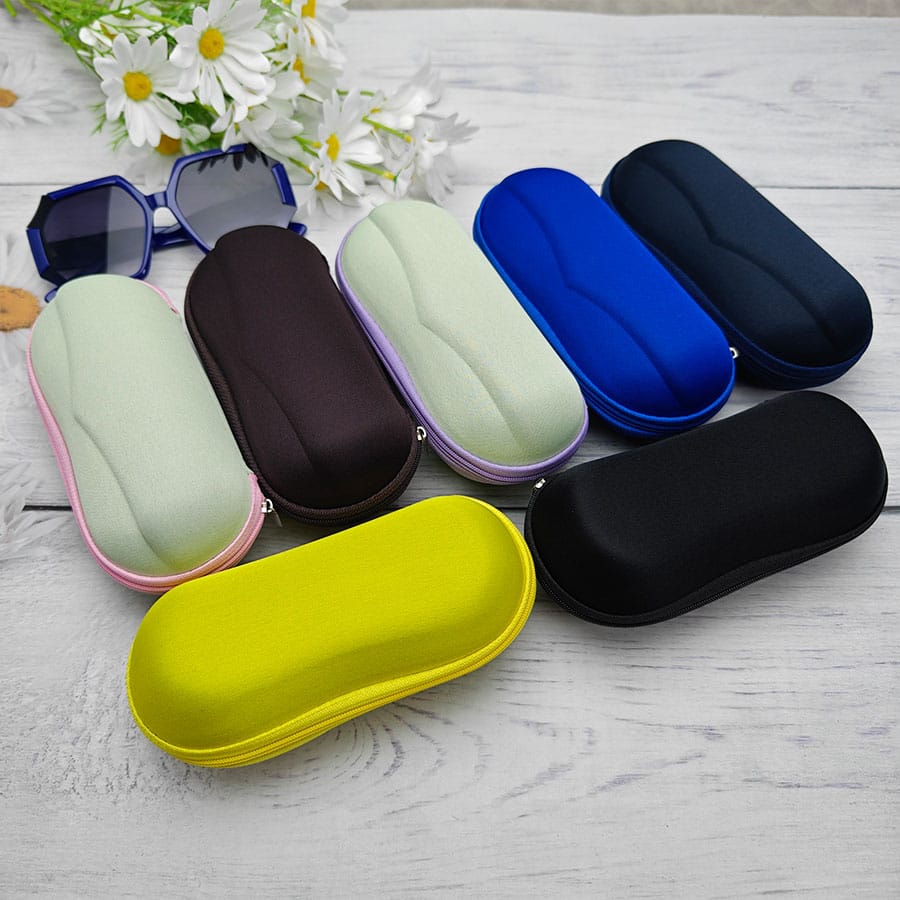 Zipper glasses case