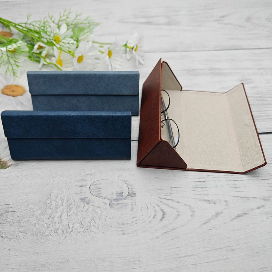 Folding case