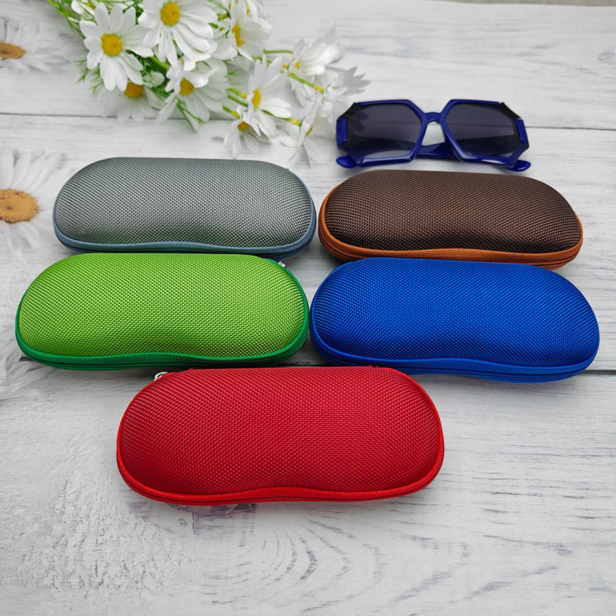 Zipper glasses case