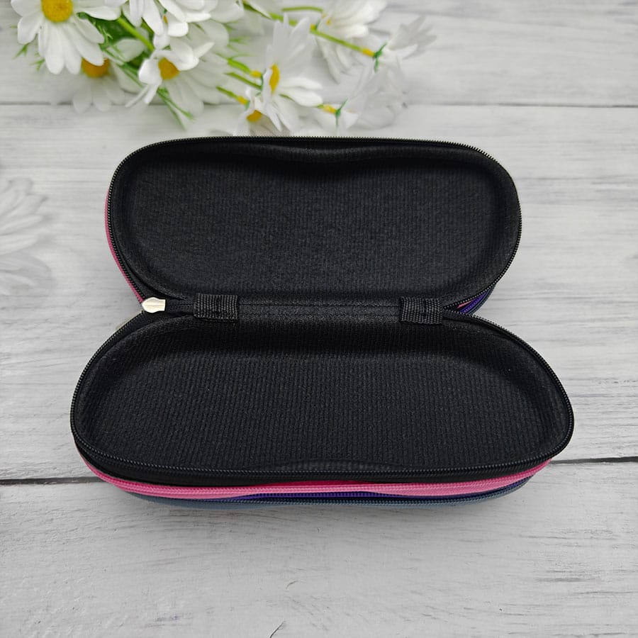Zipper glasses case