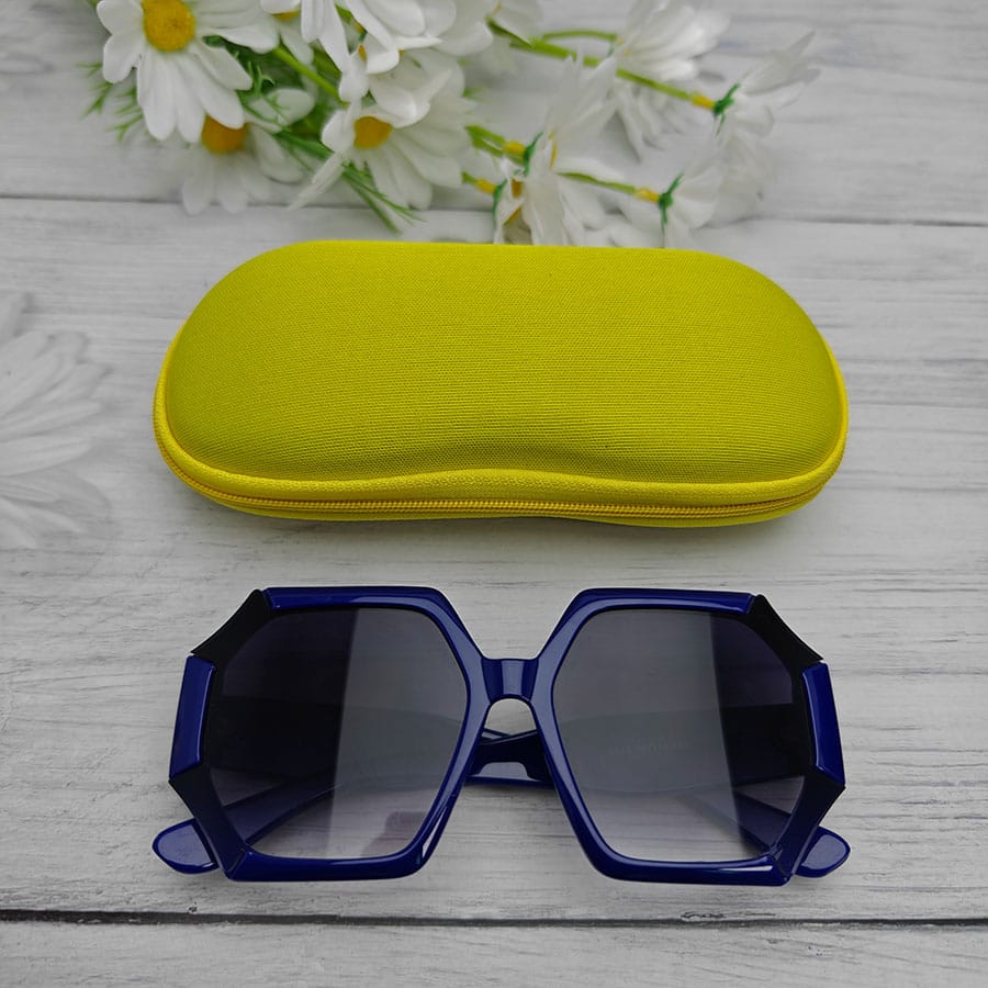 Zipper glasses case