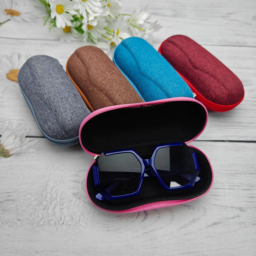 Zipper glasses case