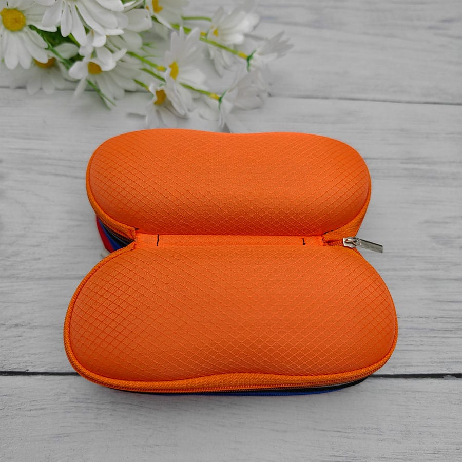 Zipper glasses case