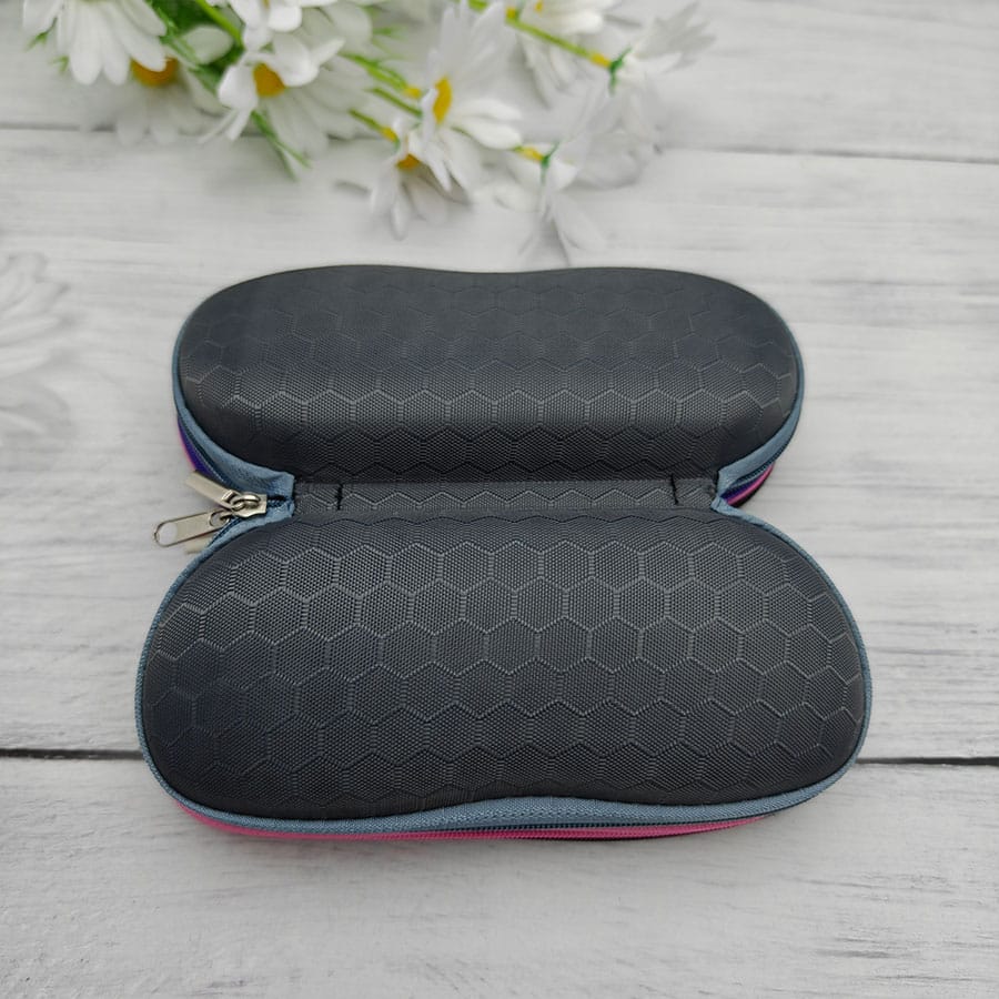 Zipper glasses case