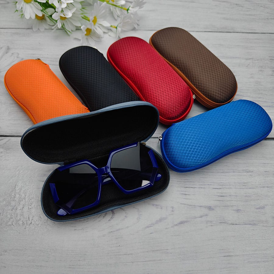 Zipper glasses case
