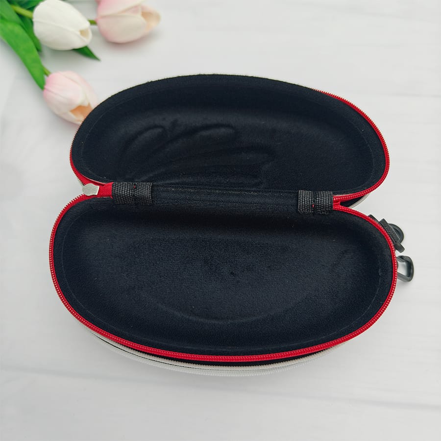 Zipper box