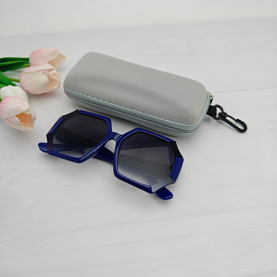 Zipper box
