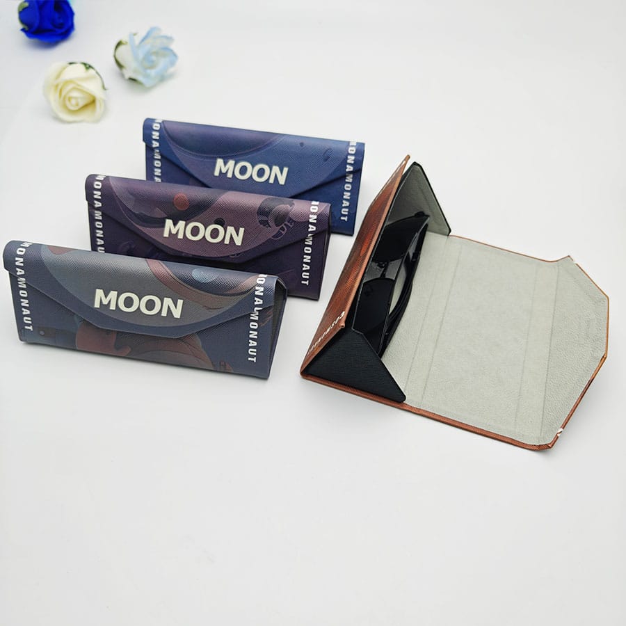 Folding case 