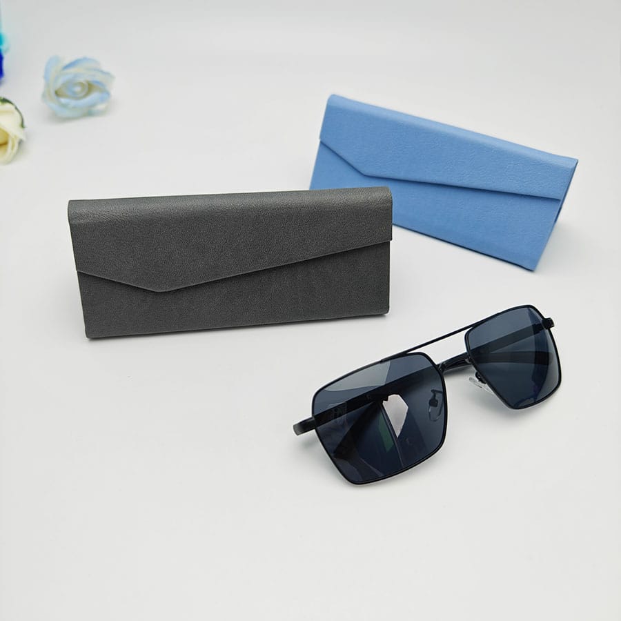 Folding case