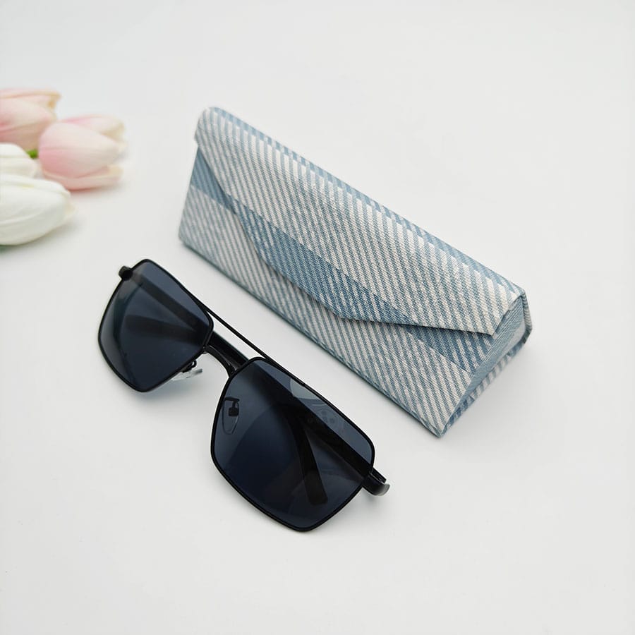 Folding case 